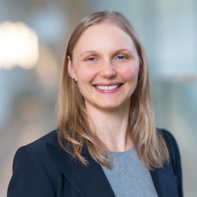 Headshot of Annie Ciernia